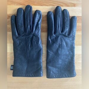 Isotoner Women’s Leather Gloves